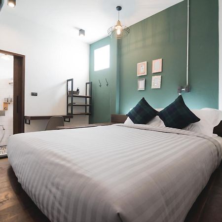 Chernchan Hostel Chanthaburi Room photo